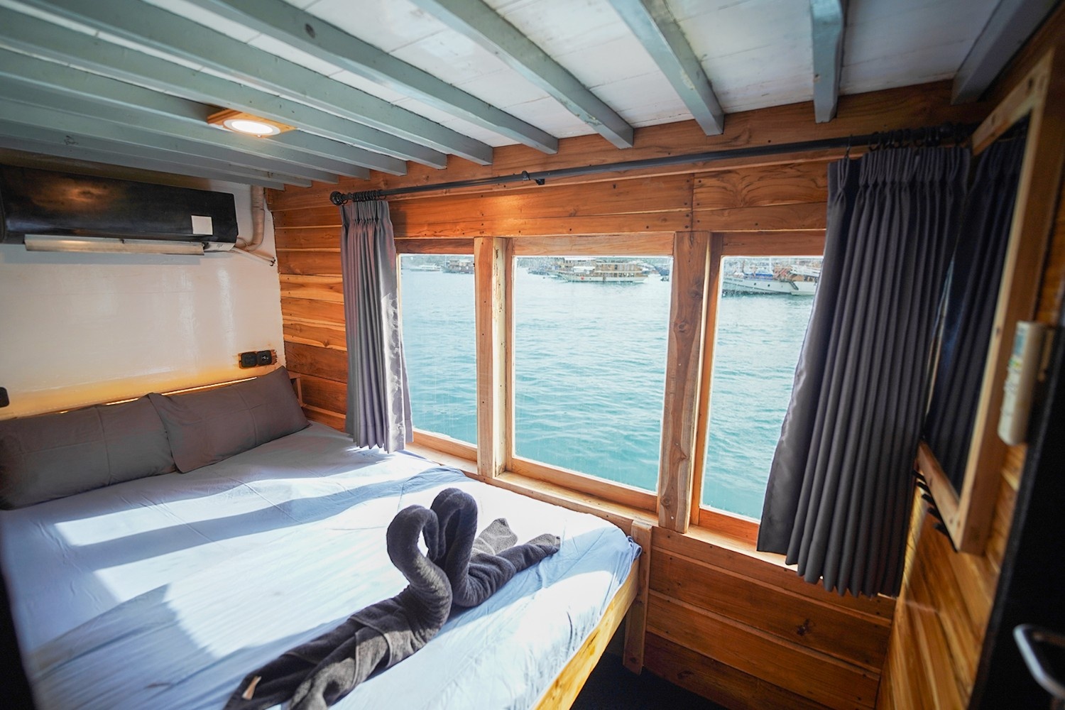 Deluxe Cabin 1 (Main Deck)