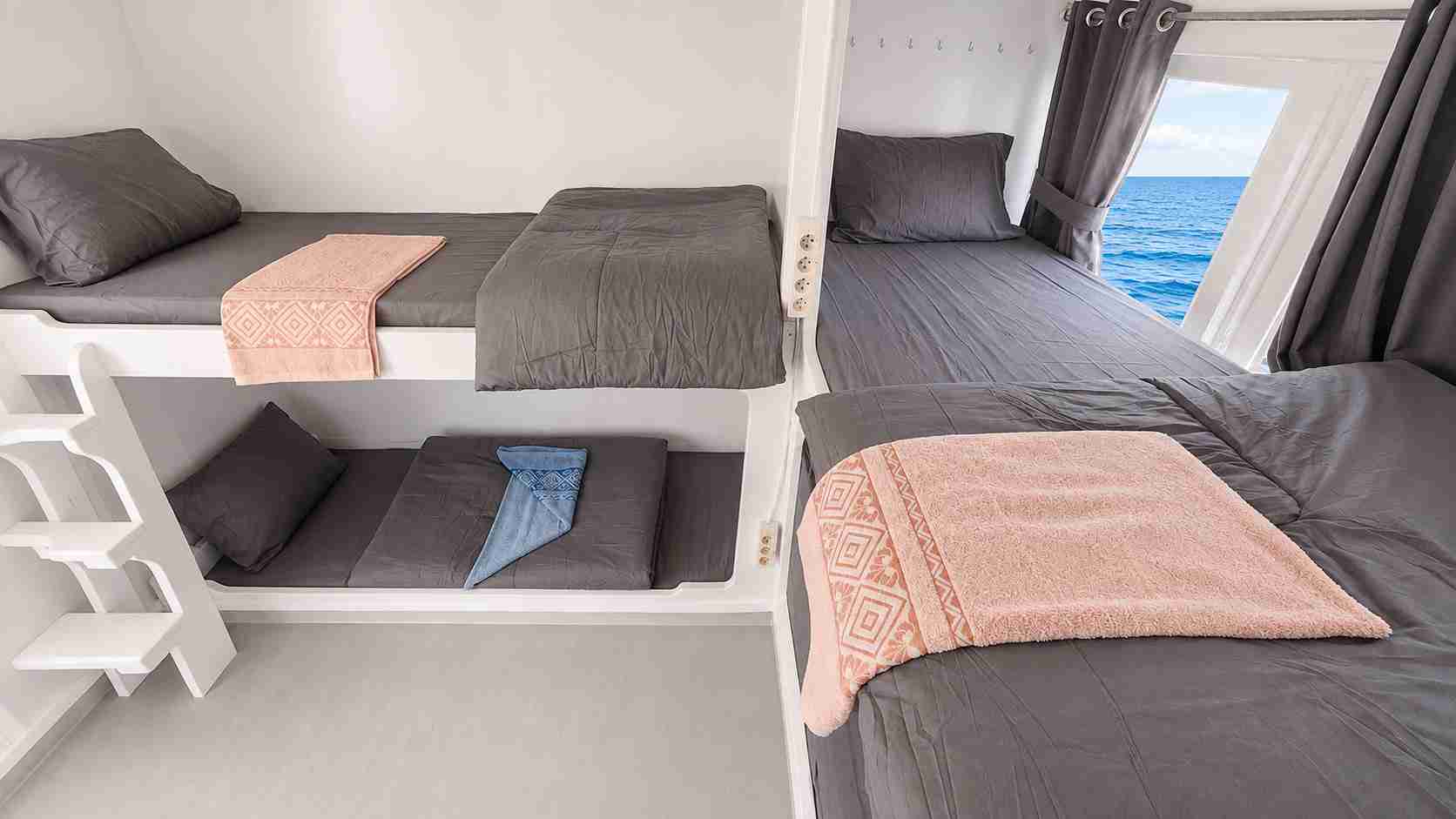 SHARED ROOM 2