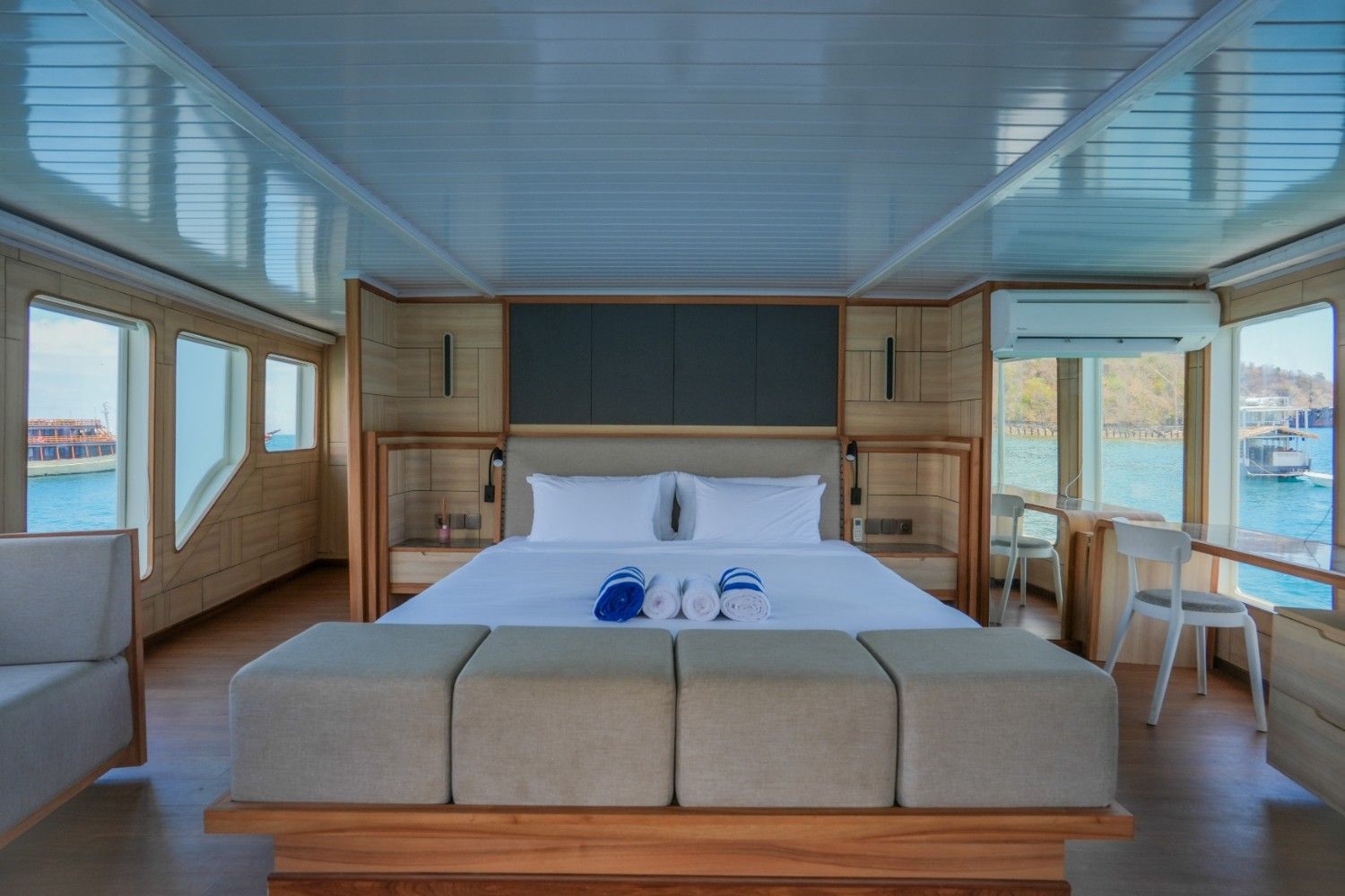 Adonara ( Master Cabin )