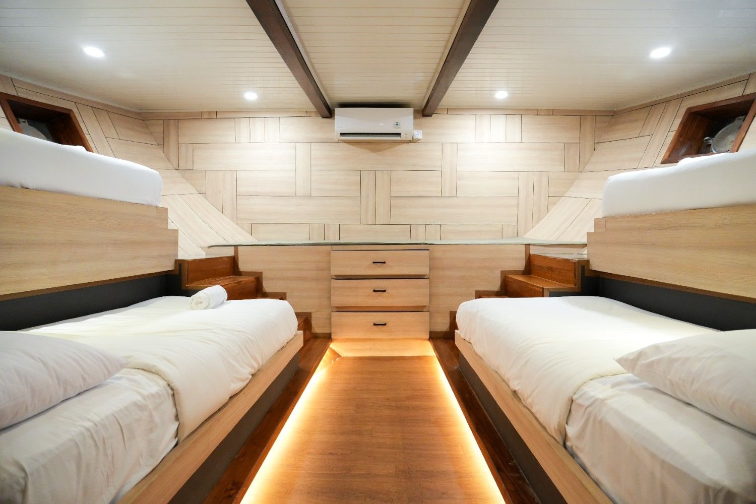 Kelimutu ( Sharing Cabin )