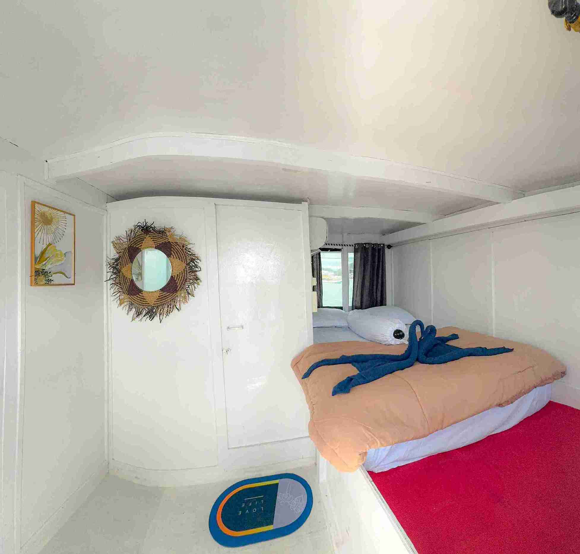 PRIVATE CABIN (DOUBLE BED)