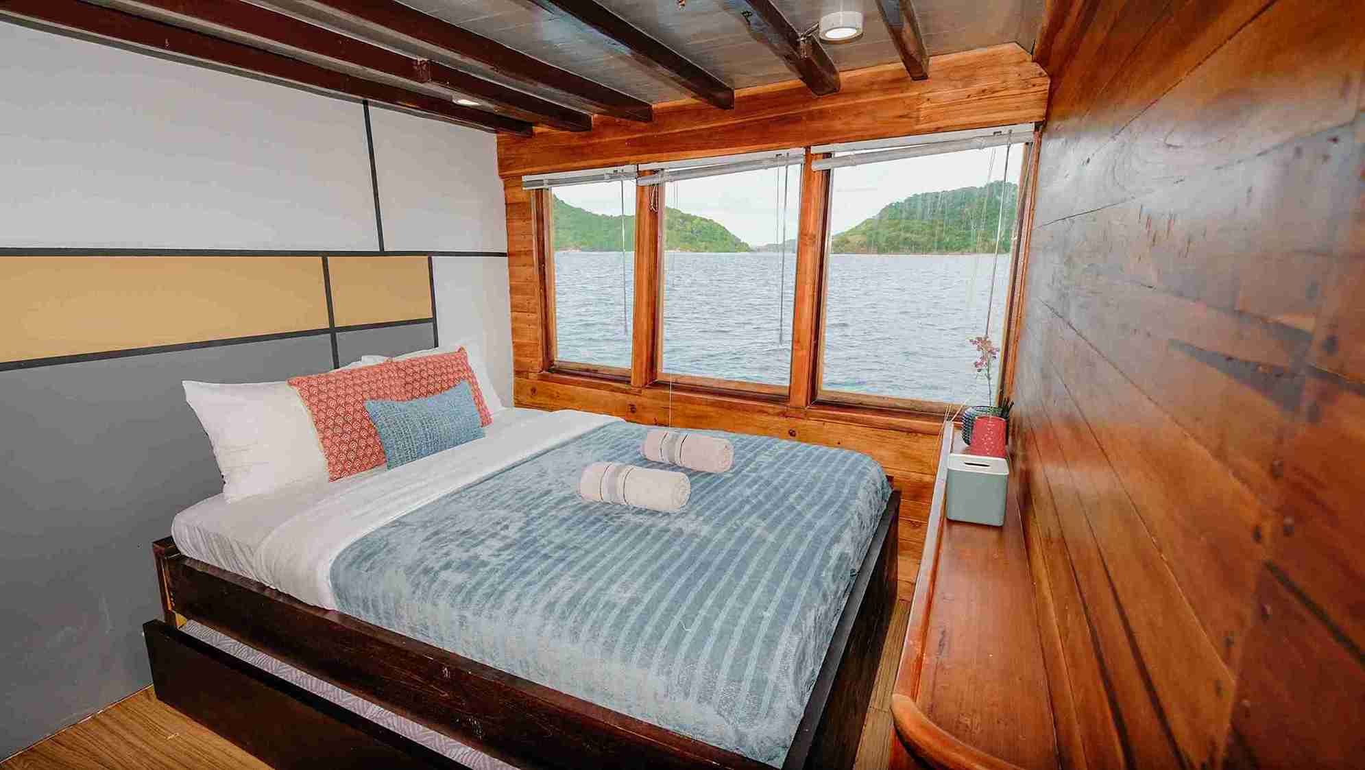 DELUXE OCEAN SUITE
