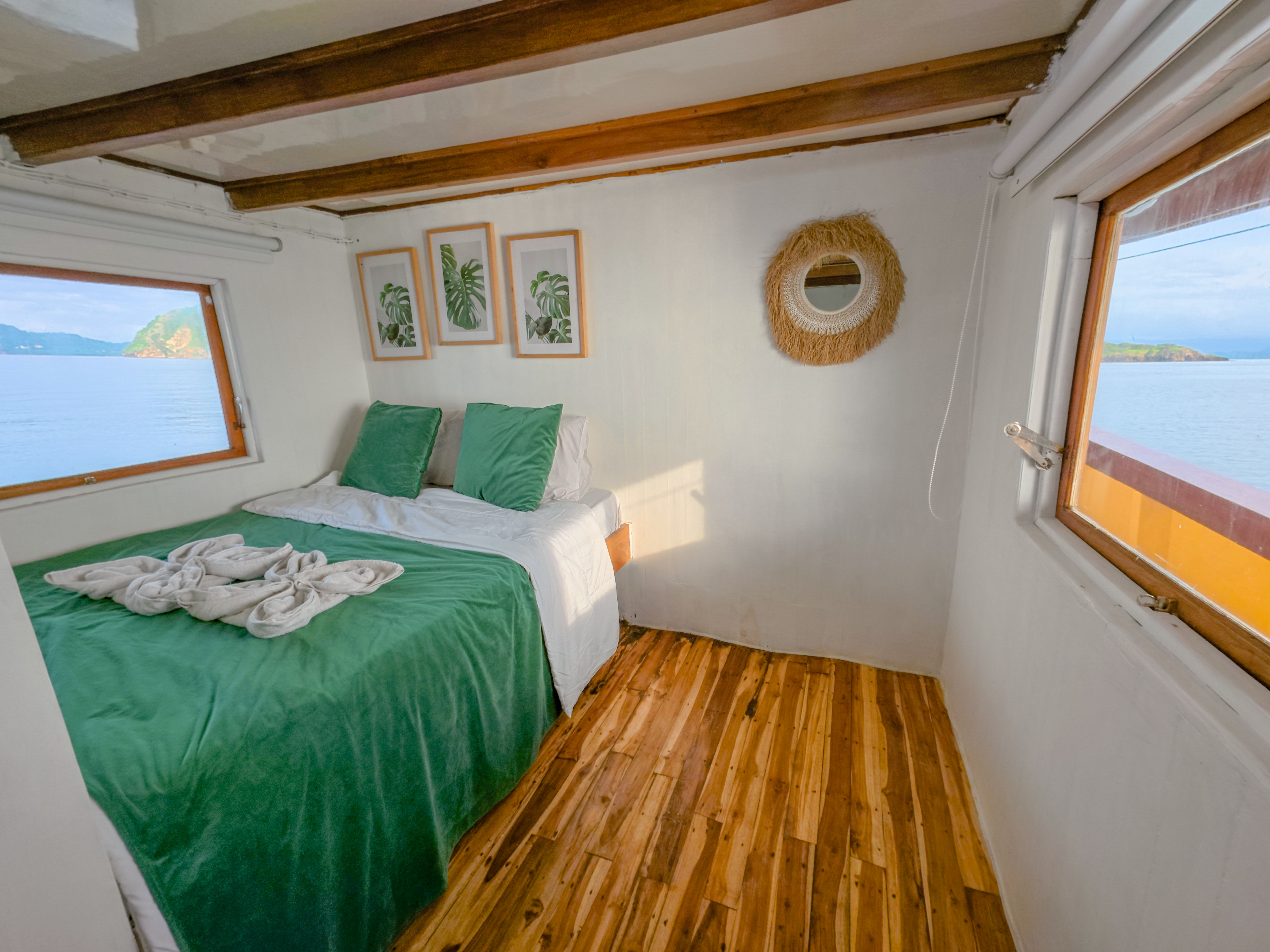 Deluxe Cabin 4 (Main Deck)
