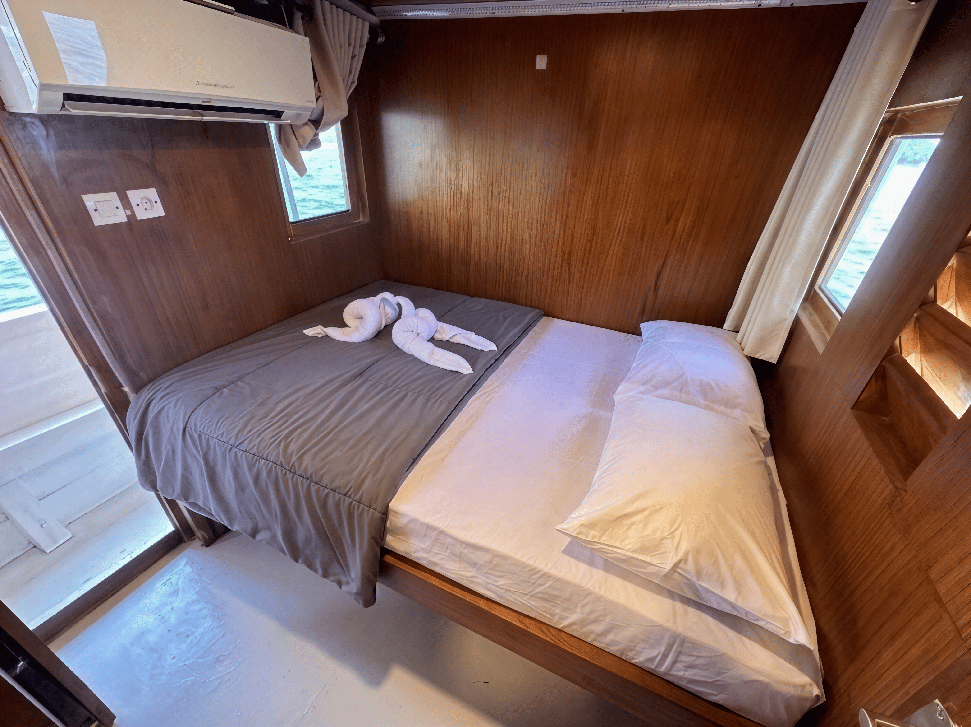 PRIVATE ROOM 2