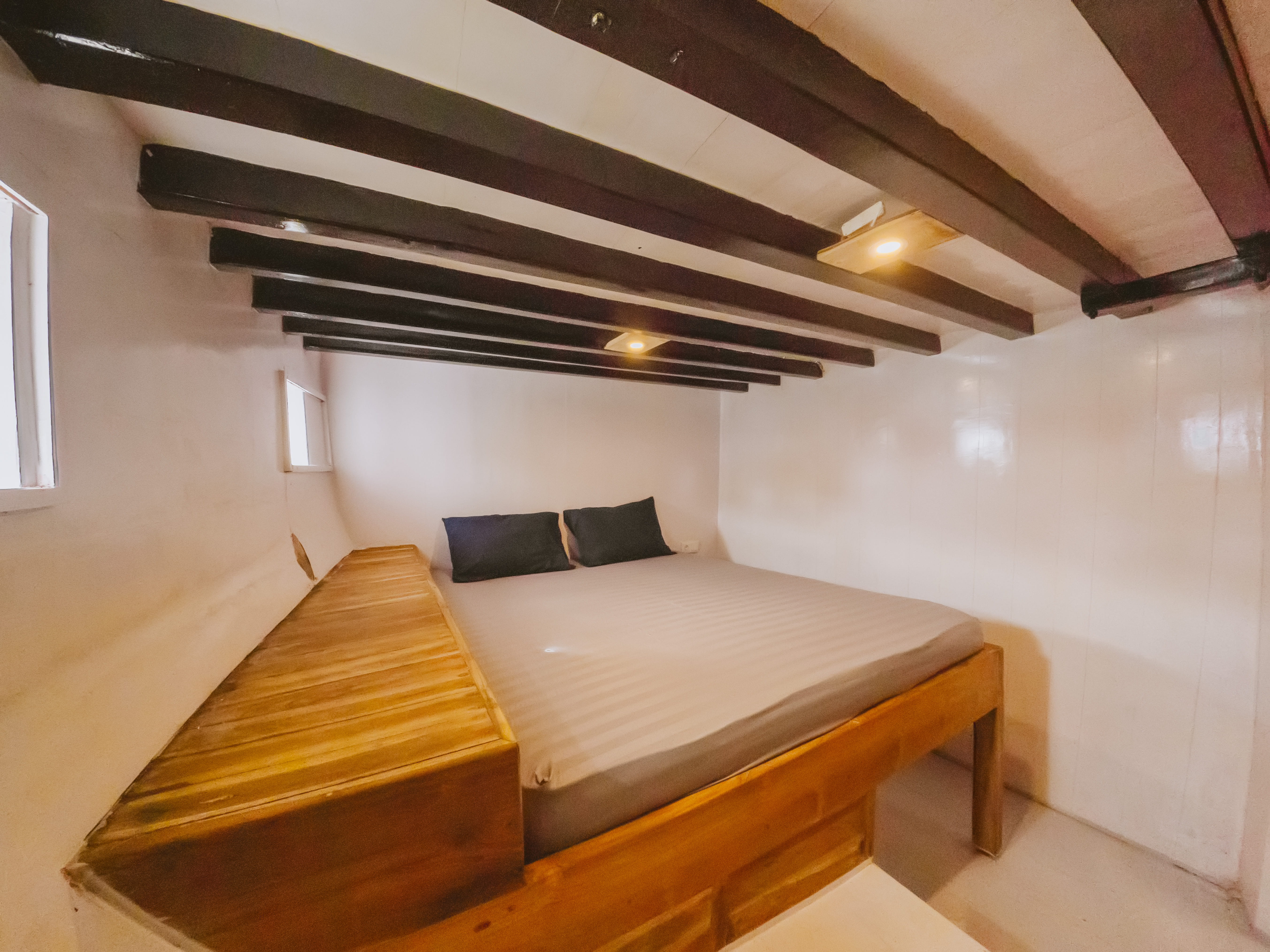 SUPERIOR CABIN 1 (LOWER DECK)